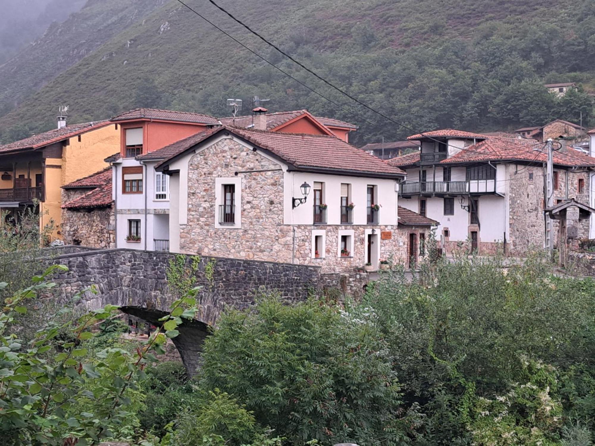 Casa Rural El Puente De Agues Сото-де-Агес Экстерьер фото